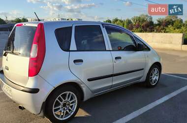 Хэтчбек Mitsubishi Colt 2005 в 