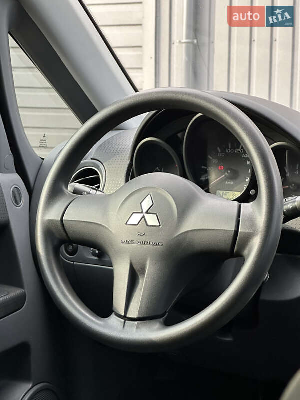 Хэтчбек Mitsubishi Colt 2009 в Кропивницком