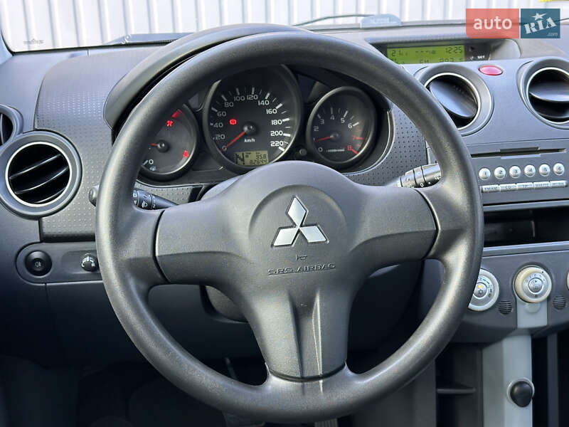 Хэтчбек Mitsubishi Colt 2009 в Кропивницком