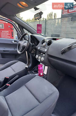 Хэтчбек Mitsubishi Colt 2006 в 