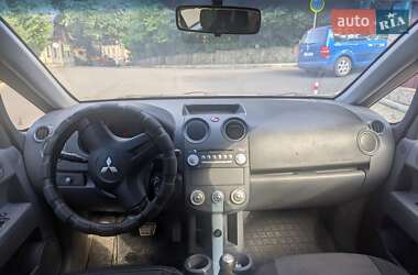 Хэтчбек Mitsubishi Colt 2005 в 