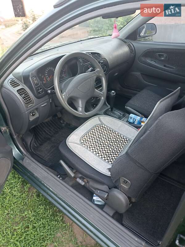 Mitsubishi Colt 2003