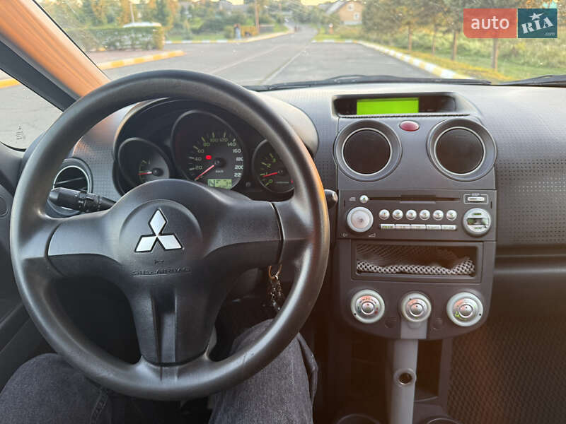Хэтчбек Mitsubishi Colt 2008 в Киеве
