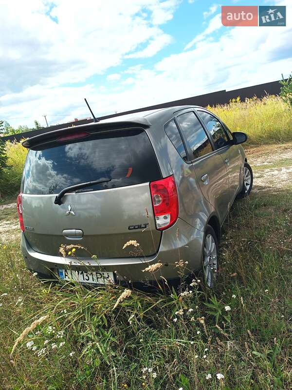 Хэтчбек Mitsubishi Colt 2009 в Тарасовке