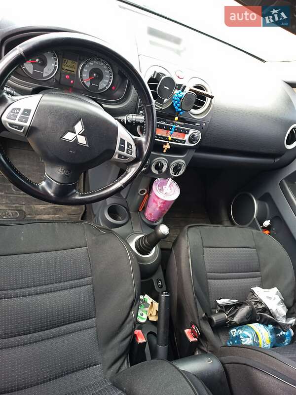Хэтчбек Mitsubishi Colt 2009 в Тарасовке