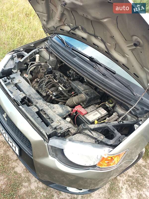 Хэтчбек Mitsubishi Colt 2009 в Тарасовке