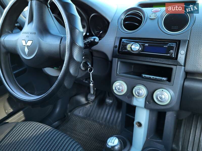 Хетчбек Mitsubishi Colt 2008 в Кропивницькому