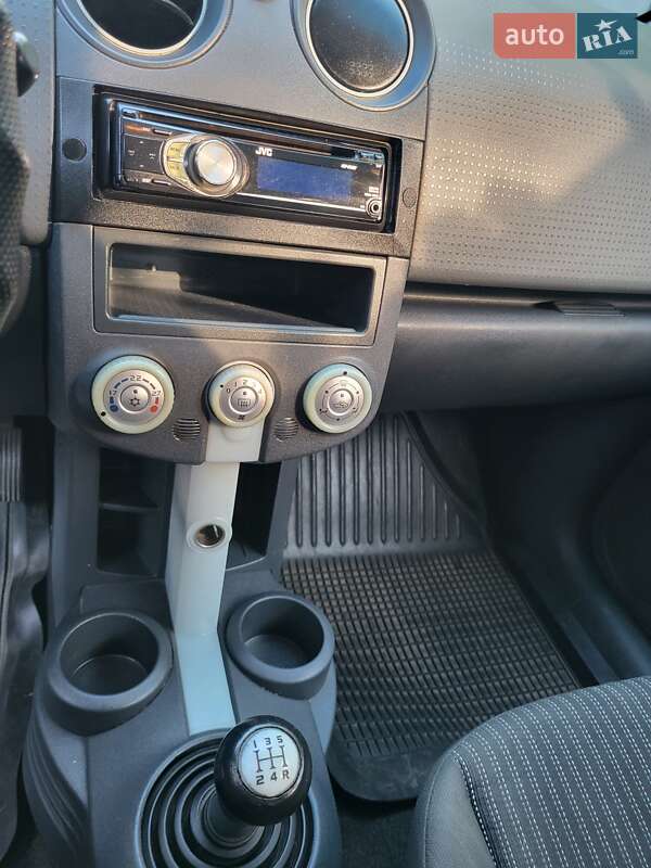 Хетчбек Mitsubishi Colt 2008 в Кропивницькому