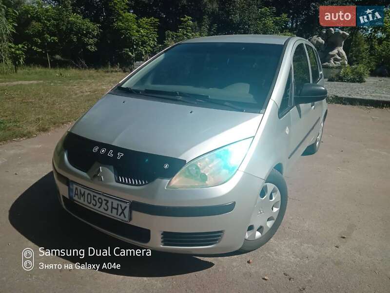 Хетчбек Mitsubishi Colt 2004 в 