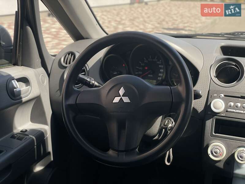 Хэтчбек Mitsubishi Colt 2006 в Днепре