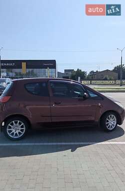 Хэтчбек Mitsubishi Colt 2006 в 