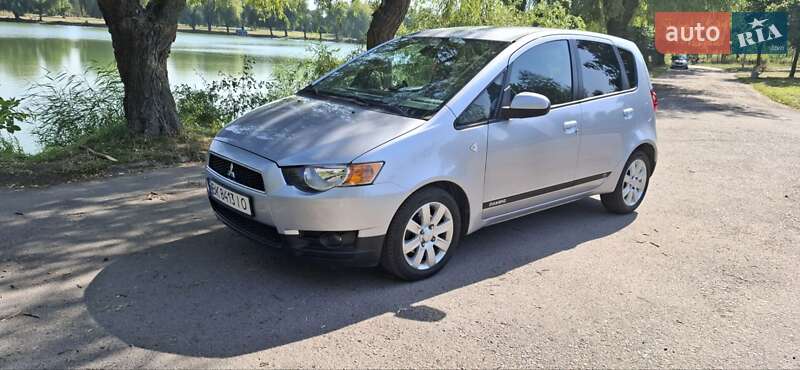 Хэтчбек Mitsubishi Colt 2011 в 