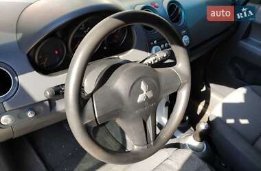 Хэтчбек Mitsubishi Colt 2006 в 