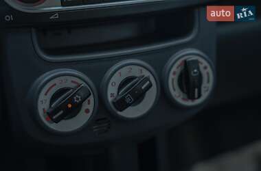 Хэтчбек Mitsubishi Colt 2012 в 