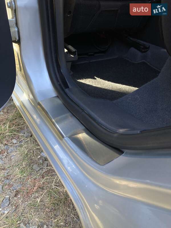 Хетчбек Mitsubishi Colt 2005 в Вінниці