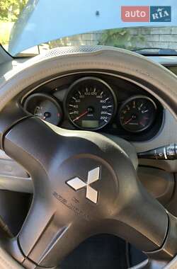 Хетчбек Mitsubishi Colt 2005 в 