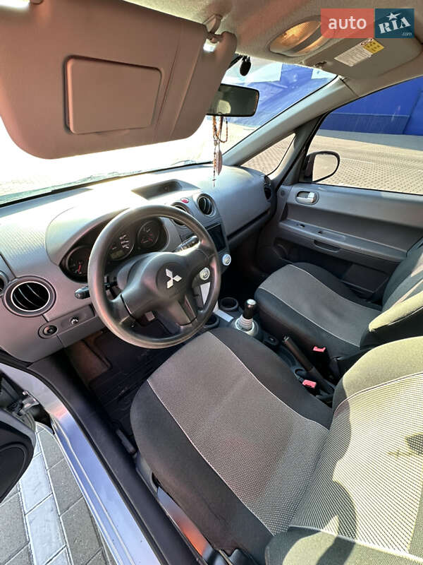 Хетчбек Mitsubishi Colt 2006 в Тернополі