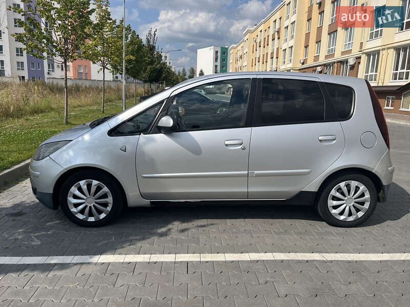Хэтчбек Mitsubishi Colt 2007 в Софиевской Борщаговке