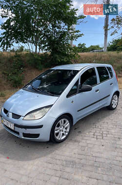 Хэтчбек Mitsubishi Colt 2004 в 