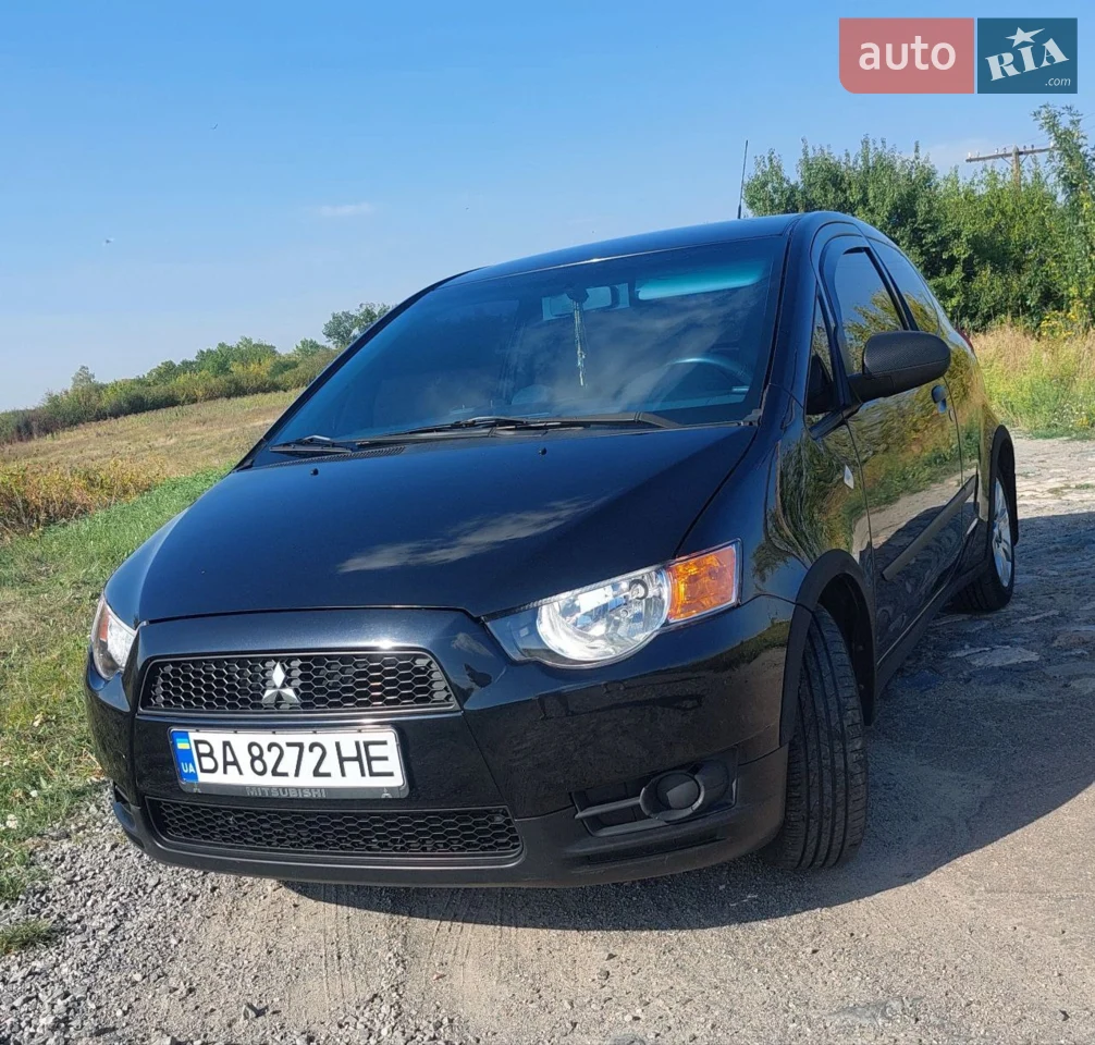 2011 Mitsubishi Colt - мініатюра 19