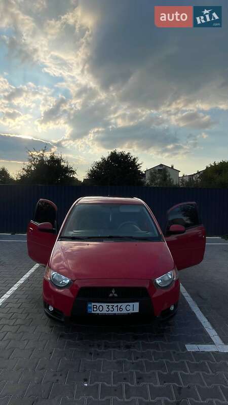 Хэтчбек Mitsubishi Colt 2009 в 