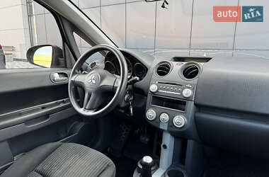Хетчбек Mitsubishi Colt 2008 в 