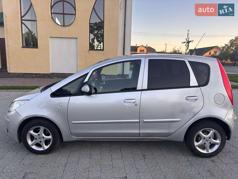Хэтчбек Mitsubishi Colt 2006 в 