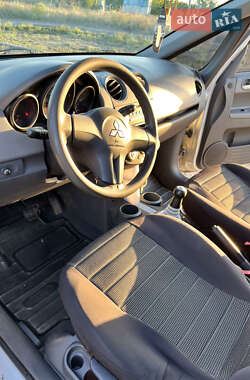 Хетчбек Mitsubishi Colt 2006 в 