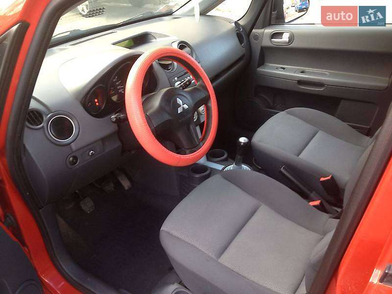 Хэтчбек Mitsubishi Colt 2007 в Львове фото 6 Хэтчбек Mitsubishi Colt 2007 в Львове