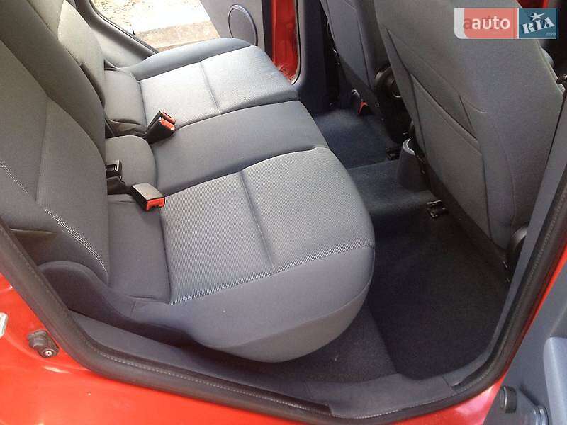 Хэтчбек Mitsubishi Colt 2007 в Львове фото 12 Хэтчбек Mitsubishi Colt 2007 в Львове