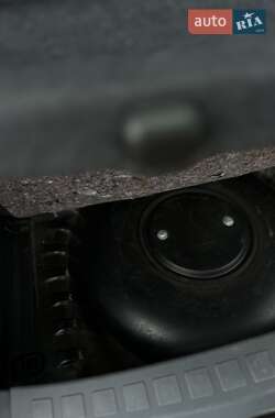 Хэтчбек Mitsubishi Colt 2006 в 