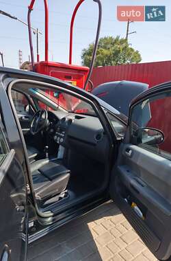 Хэтчбек Mitsubishi Colt 2005 в 
