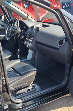 Хэтчбек Mitsubishi Colt 2005 в 