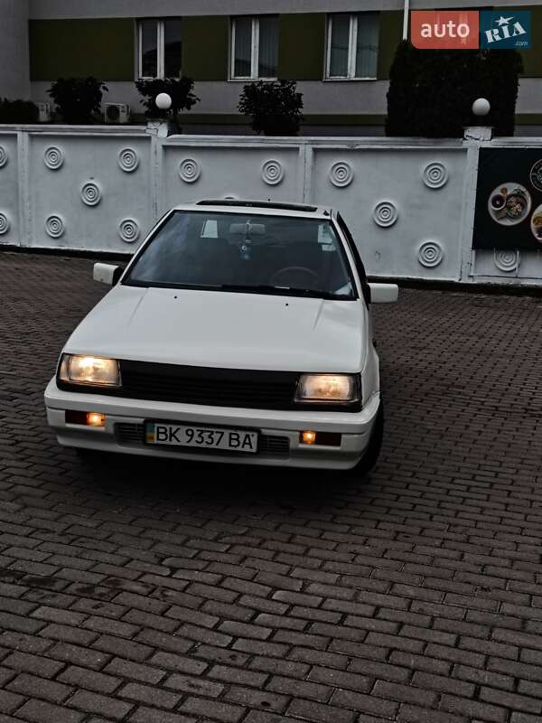 Хэтчбек Mitsubishi Colt 1987 в 