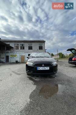 Хэтчбек Mitsubishi Colt 2010 в 