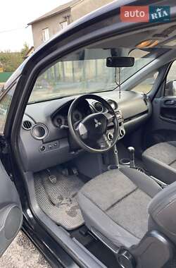 Хэтчбек Mitsubishi Colt 2010 в 