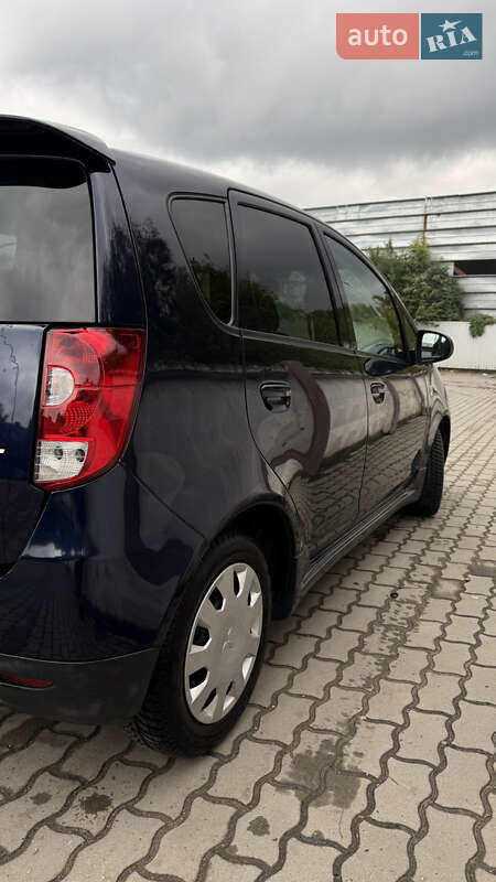 Хэтчбек Mitsubishi Colt 2012 в Черновцах