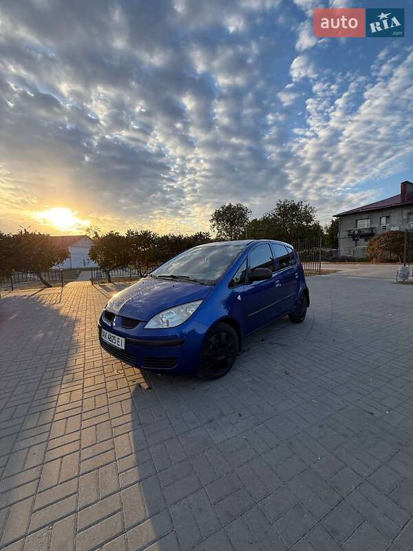 Хетчбек Mitsubishi Colt 2008 в 