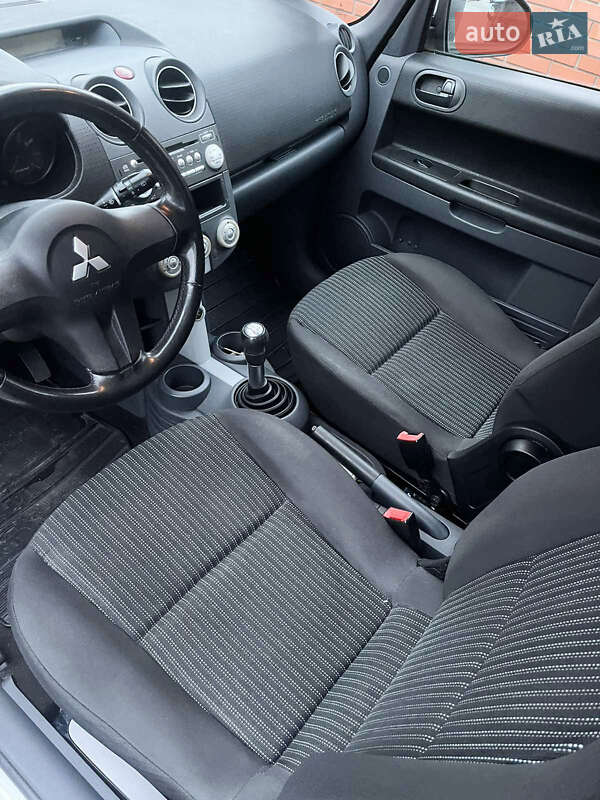 Хэтчбек Mitsubishi Colt 2008 в Одессе