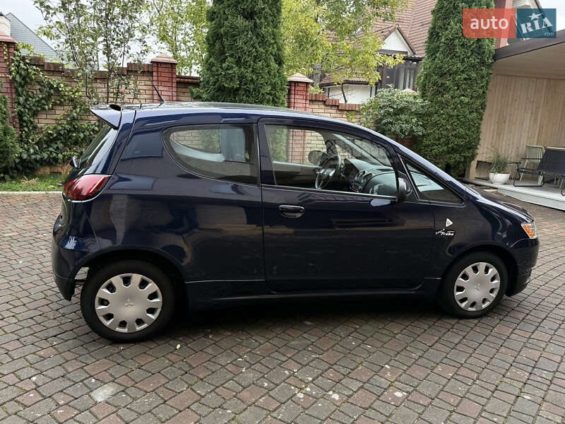 Хэтчбек Mitsubishi Colt 2012 в Черновцах