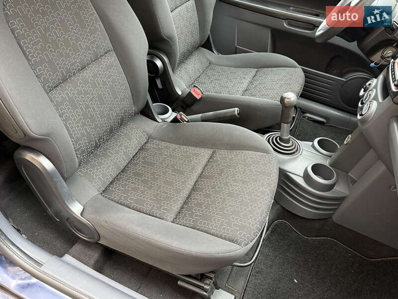 Хэтчбек Mitsubishi Colt 2012 в Черновцах