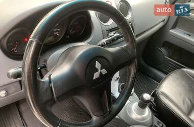 Хэтчбек Mitsubishi Colt 2005 в 