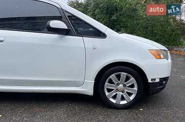 Хэтчбек Mitsubishi Colt 2010 в 