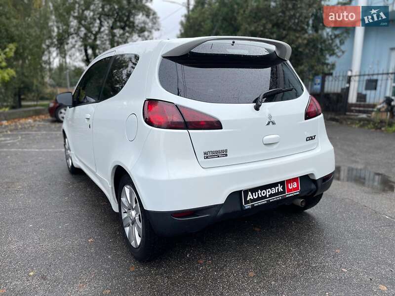 Хэтчбек Mitsubishi Colt 2010 в Киеве