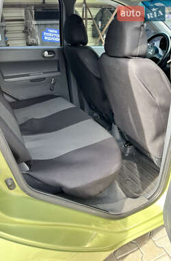 Хэтчбек Mitsubishi Colt 2005 в 