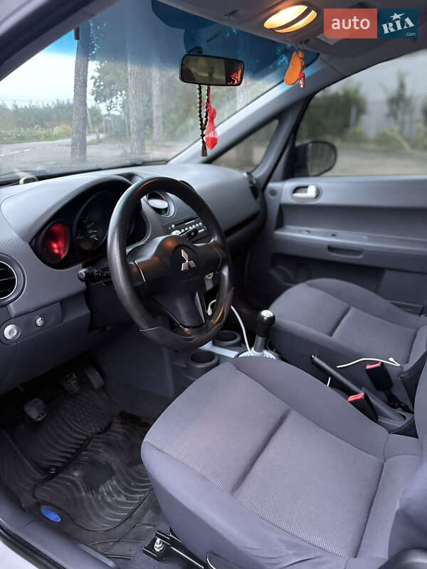 Хэтчбек Mitsubishi Colt 2006 в Виннице
