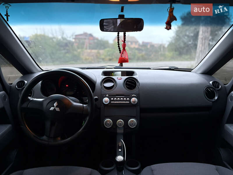 Хэтчбек Mitsubishi Colt 2006 в Виннице