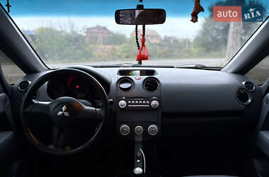 Хетчбек Mitsubishi Colt 2006 в 