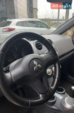 Хэтчбек Mitsubishi Colt 2007 в 