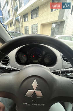 Хэтчбек Mitsubishi Colt 2007 в 